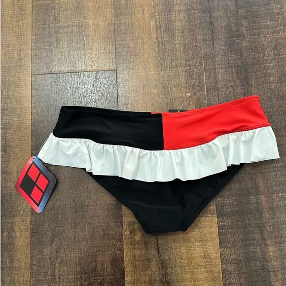 NWT DC Comics Harley Quinn Licensed Bikini Ruffled Swim Bottom Size Medium - Picture 3 of 9